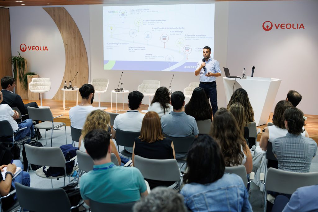 Alessandro Solimeno presentando en el evento final del LIFE NIMBUS